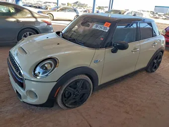 2020 Mini 5-Door WMWXU9C07L2L68765