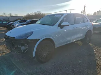 2017 Porsche Cayenne WP1AA2A27HKA84538