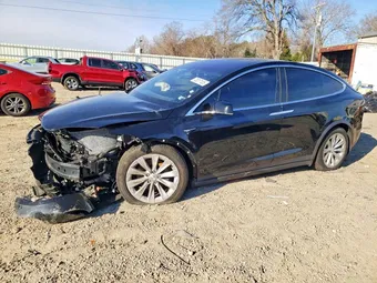 2017 Tesla Model X 5YJXCAE2XHF077364