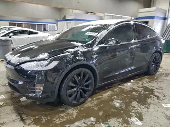 2019 Tesla Model X 5YJXCDE21KF184439