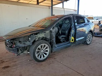 2016 Tesla Model X 5YJXCBE24GF027838