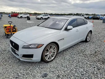 2017 Jaguar XF SAJBK4BV9HCY45587