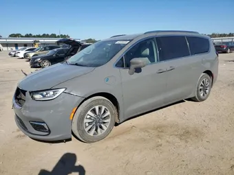 2021 Chrysler Pacifica Hybrid 2C4RC1L79MR602923