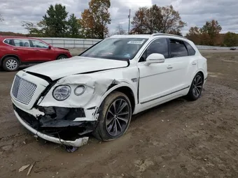 2018 Bentley Bentayga SJAAC2ZV8JC019774