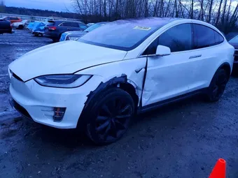 2017 Tesla Model X 5YJXCAE28HF076715