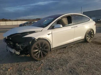 2022 Tesla Model X 7SAXCBE54NF328832