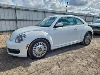 2016 Volkswagen Beetle 3VWJ17AT2GM637530