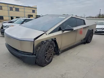 2024 Tesla Cybertruck 7G2CEHED1RA027614