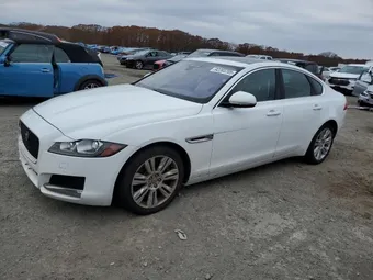 2016 Jaguar XF SAJBJ4BV7GCY11049