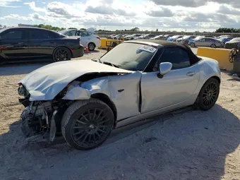 2019 Mazda MX-5 Miata JM1NDAD74K0303969