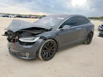 2019 Tesla Model X 5YJXCBE40KF160851