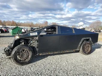 2025 Tesla Cybertruck 7G2CEHED6SA067063