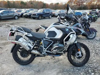 2021 BMW R-Series WB10M1305M6D55187