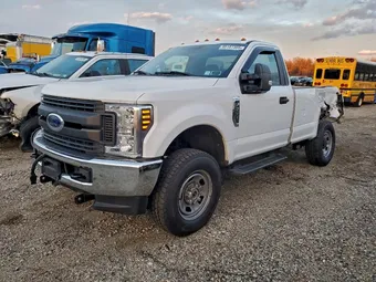 2019 Ford F350 1FTRF3B6XKEG12804