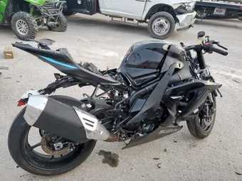 2024 Suzuki GSXR1000 JS1DM11H7R7100028