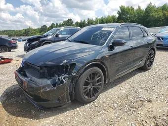 2021 Audi e-tron WA1VAAGEXMB030735
