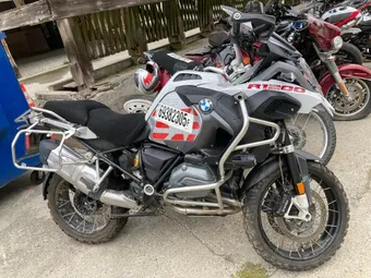 2017 BMW R WB10A0200HZ915591