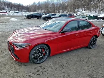 2024 Alfa Romeo Giulia ZARFANBN9R7678477