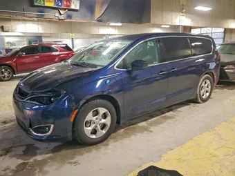 2018 Chrysler Pacifica Hybrid 2C4RC1H74JR230590
