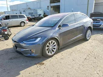2019 Tesla Model X 5YJXCAE2XKF185670
