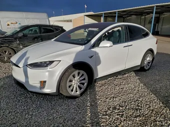 2017 Tesla Model X 5YJXCDE27HF041584