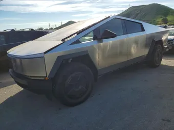 2024 Tesla Cybertruck 7G2CEHED7RA033076