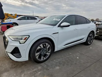 2022 Audi e-tron WA11AAGE0NB044353