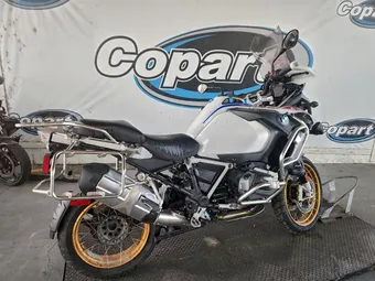 2022 BMW R-Series WB10M130XN6G12006