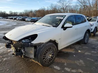 2016 Porsche Cayenne WP1AF2A27GKA40216