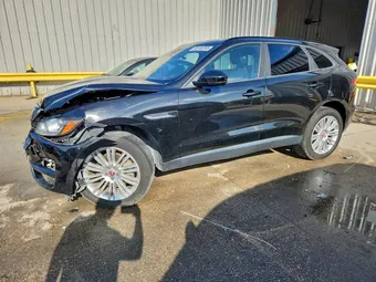2017 Jaguar F-PACE SADCJ2BV3HA099597