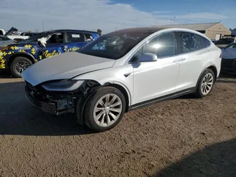 2017 Tesla Model X 5YJXCDE29HF037956