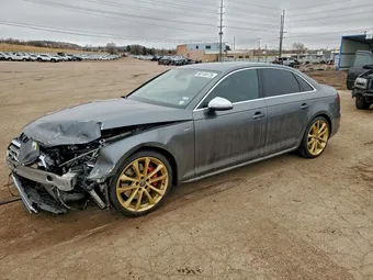 2018 Audi S4 WAUB4AF43JA061784