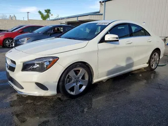 2018 Mercedes-Benz CLA-Class WDDSJ4EB2JN557977