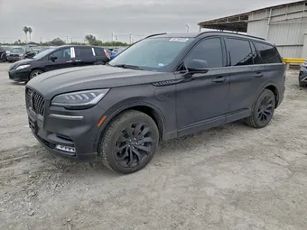 2021 Lincoln Aviator 5LMYJ8XY3MNL00823