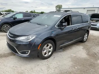2020 Chrysler Pacifica Hybrid 2C4RC1L73LR282383