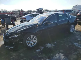2017 Jaguar XF SAJBJ4BV9HCY35127