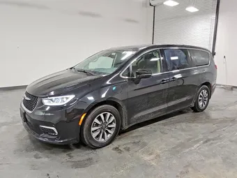 2022 Chrysler Pacifica Hybrid 2C4RC1L77NR147927