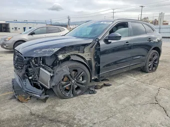2024 Jaguar F-PACE SADCT2FU3RA731771