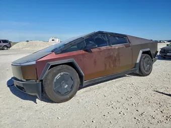 2025 Tesla Cybertruck 7G2CEHED6SA058878
