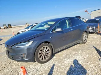2017 Tesla Model X 5YJXCBE29HF064028