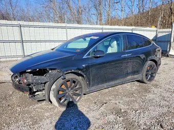 2018 Tesla Model X 5YJXCAE28JF106348