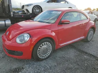 2016 Volkswagen Beetle 3VWJ17AT0GM608141