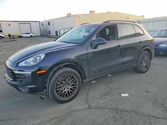 2017 Porsche Cayenne WP1AA2A29HKA86985