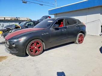 2017 Maserati Levante ZN661XUL9HX225829