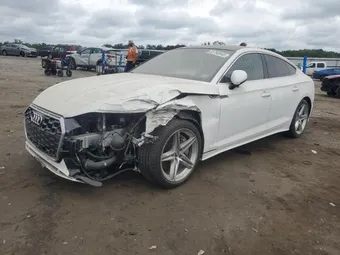 2021 Audi A5 WAUDACF50MA010852