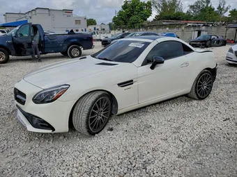 2020 Mercedes-Benz SLC-Class W1KPK6GA3LF171021