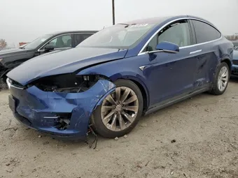 2018 Tesla Model X 5YJXCAE23JF111151
