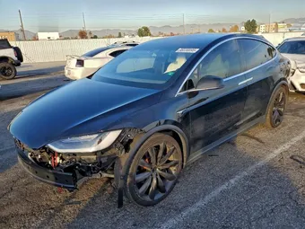 2019 Tesla Model X 5YJXCBE25KF153022