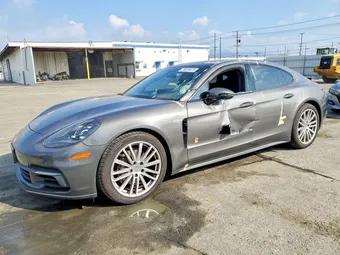 2018 Porsche Panamera WP0AA2A79JL102471