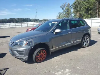2016 Volkswagen Touareg WVGEP9BP3GD001769